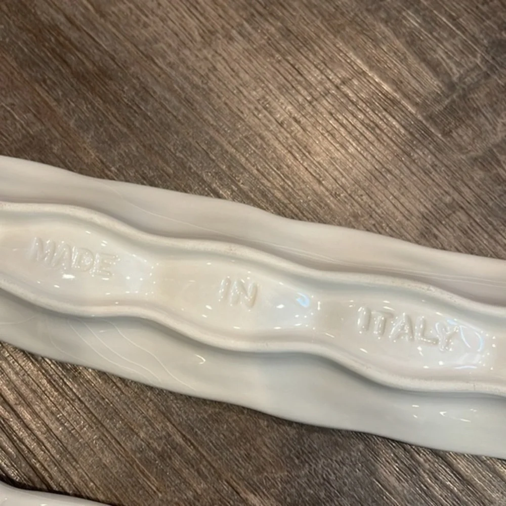 2 olive stoneware boats Made in Italy